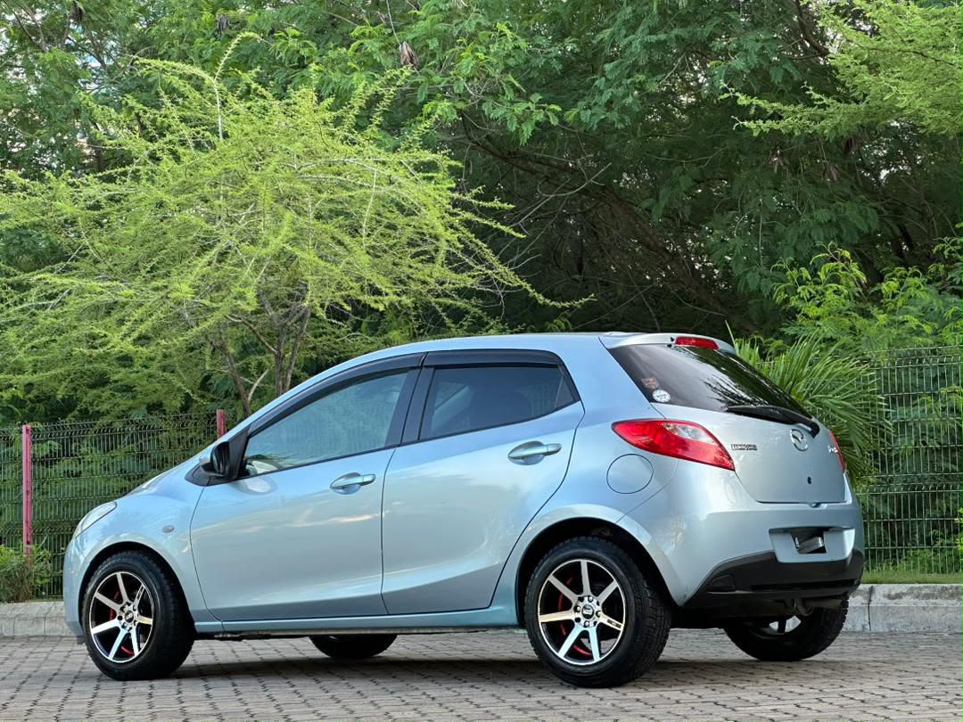 MAZDA DEMIO thumbnail 3